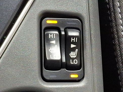 Used 2024 Subaru Crosstrek 2.0i Premium image 25