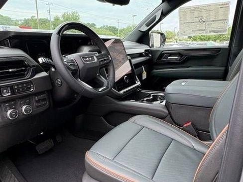 New 2026 GMC Yukon AT4 w/ AT4 Premium Plus Package AWD/4WD image 15