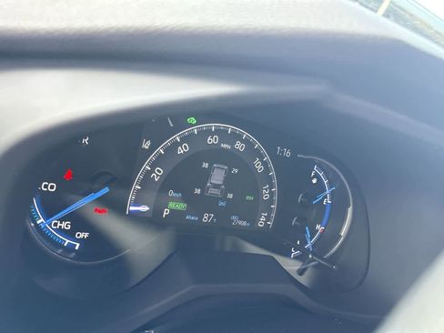 Used 2024 Toyota RAV4 XLE AWD/4WD image 16