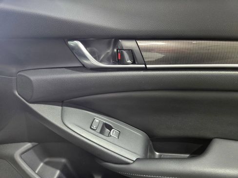Used 2021 Honda Accord Sport image 6