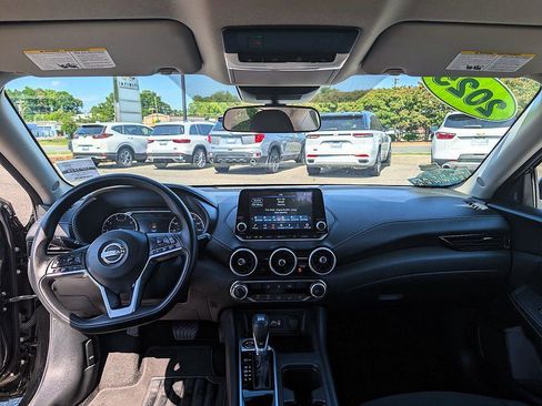 Used 2025 Nissan Sentra SV FWD image 11
