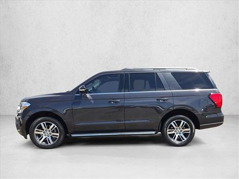 Used 2022 Ford Expedition XLT RWD image 8