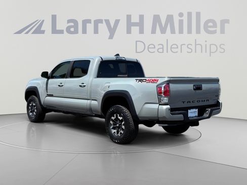 Used 2021 Toyota Tacoma TRD Off-Road w/ Technology Package AWD/4WD image 4