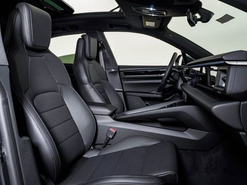 New 2026 Porsche Macan 4 Electric AWD/4WD image 15