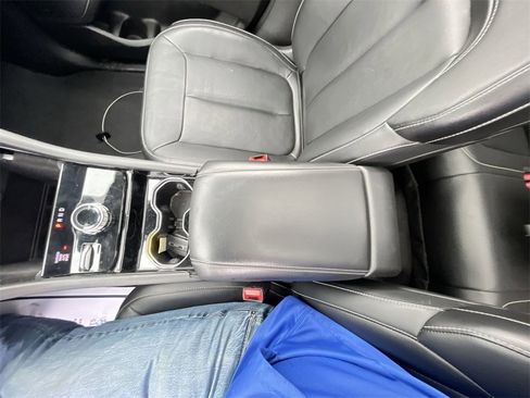 Used 2022 Jeep Grand Cherokee Limited image 21