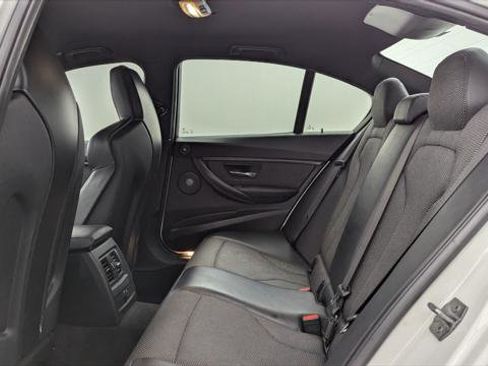 Used 2017 BMW M3 RWD image 16
