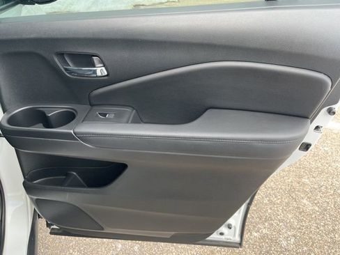 Used 2022 Honda Pilot Sport image 12