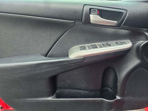 Used 2013 Toyota Camry SE image 23
