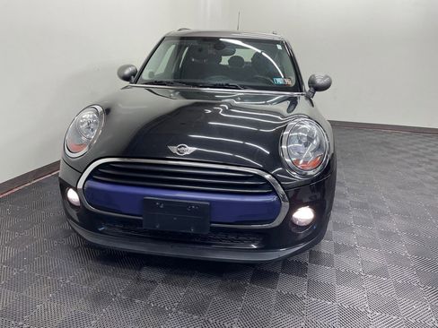 Used 2017 MINI Cooper 4-Door Hardtop image 4