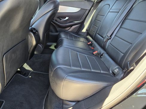 Used 2019 Mercedes-Benz GLC 300 image 8