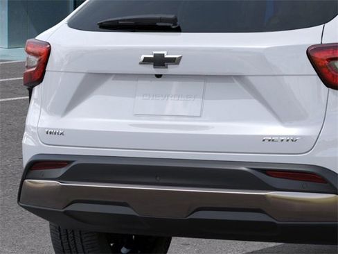 New 2026 Chevrolet Trax ACTIV w/ Driver Confidence Package image 14
