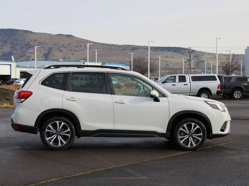 Certified 2023 Subaru Forester Limited image 7