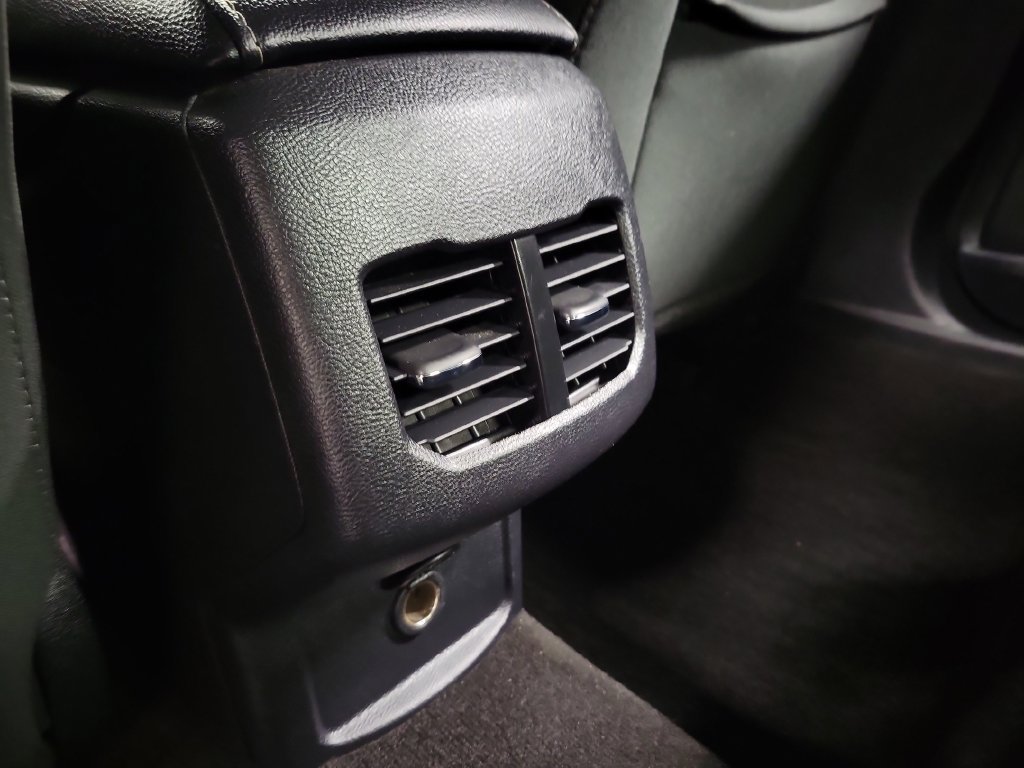 Used 2019 Ford Fusion SE FWD image 29