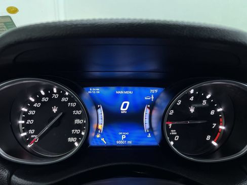 Used 2018 Maserati Levante AWD/4WD image 19