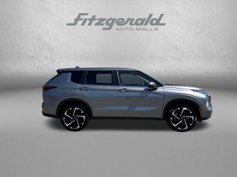 Used 2024 Mitsubishi Outlander SE AWD/4WD image 8