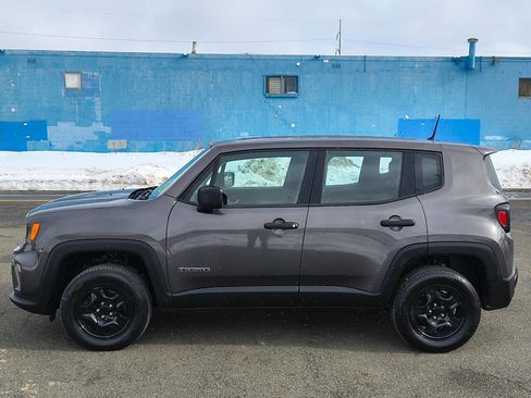 Used 2019 Jeep Renegade Sport image 4