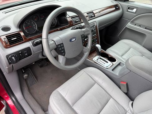 Used 2005 Ford Five Hundred SEL image 12