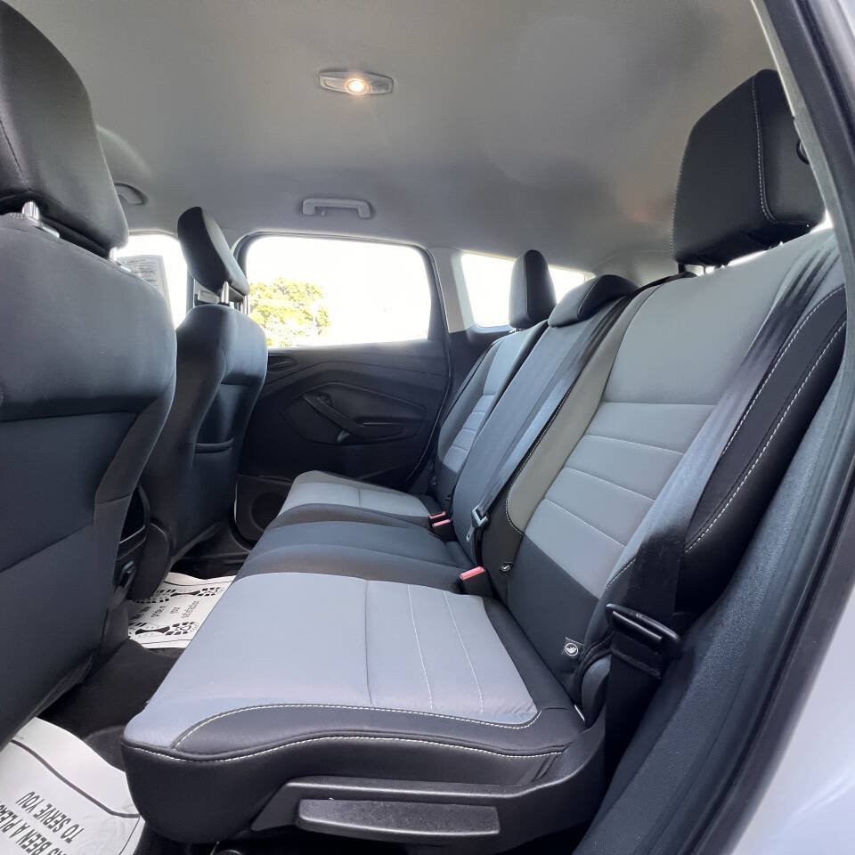 Used 2019 Ford Escape S FWD image 17