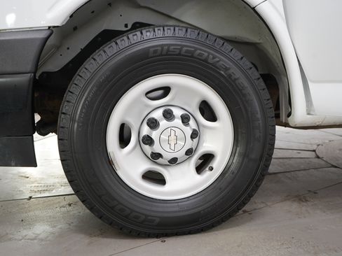Used 2019 Chevrolet Express 2500 LS w/ Driver Convenience Package RWD image 24
