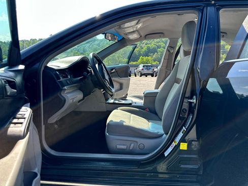 Used 2014 Toyota Camry SE image 7