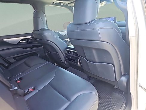 Used 2023 Lexus LX 600 F Sport image 31