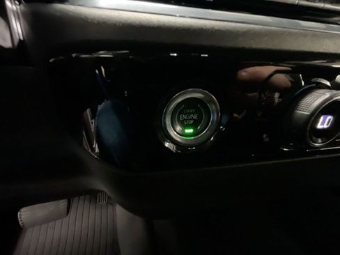 Used 2023 Chevrolet Silverado 1500 LT image 16