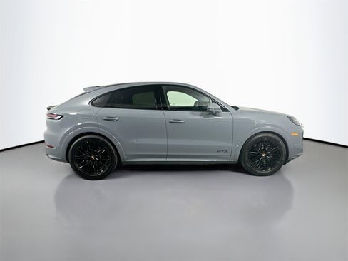 Certified 2025 Porsche Cayenne GTS image 8
