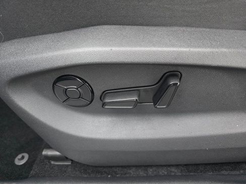 New 2026 Volkswagen Tiguan SE AWD/4WD image 28