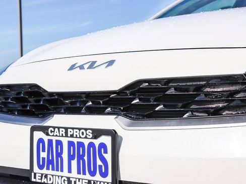 Used 2024 Kia Forte LXS image 13