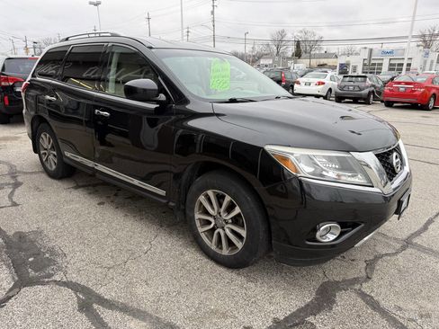 Used 2015 Nissan Pathfinder SL w/ Cargo Package image 4