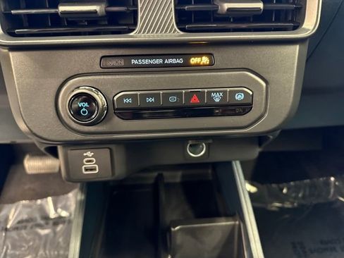 New 2026 Ford Maverick XL image 30