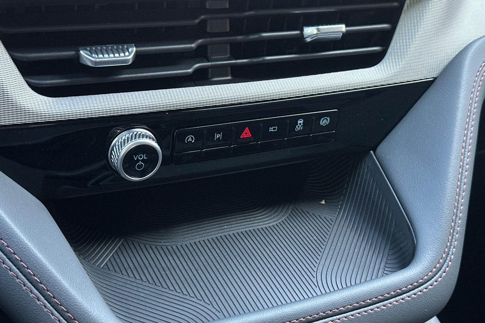 New 2027 Ford Explorer Active RWD image 21