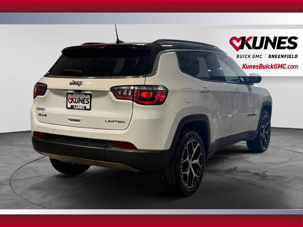 Used 2024 Jeep Compass Limited AWD/4WD image 10