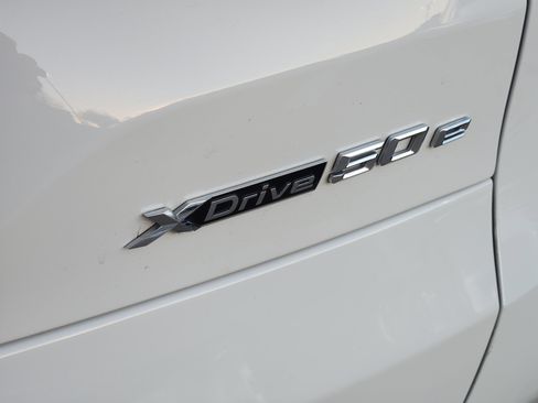 Used 2024 BMW X5 xDrive50e image 17