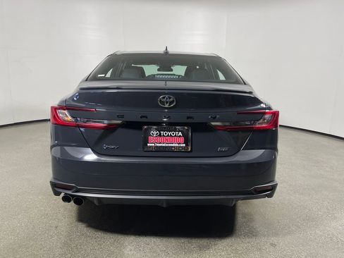 Used 2025 Toyota Camry SE FWD image 4