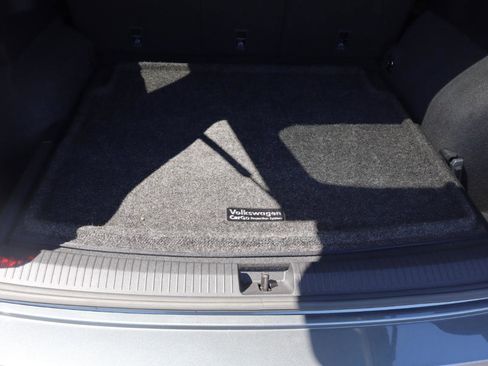 Used 2023 Volkswagen Tiguan SE AWD/4WD image 7