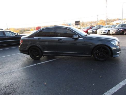 Used 2013 Mercedes-Benz C 300 4MATIC Sedan image 2