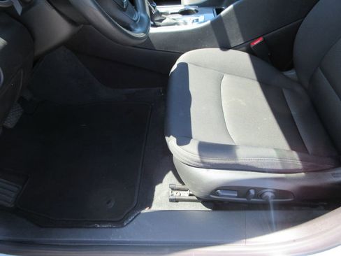 Used 2024 Chevrolet Malibu LT FWD image 19