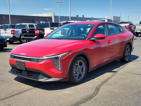 Used 2025 Kia K4 FWD image 8