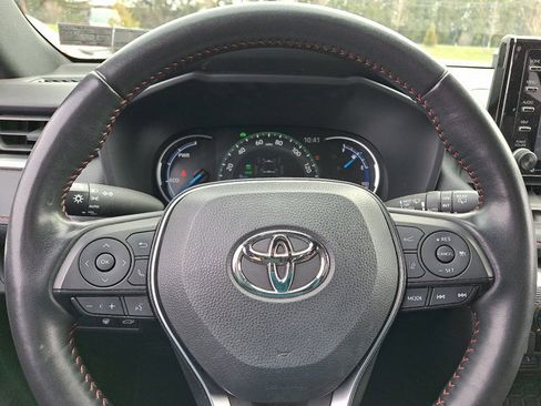 Used 2021 Toyota RAV4 SE image 20