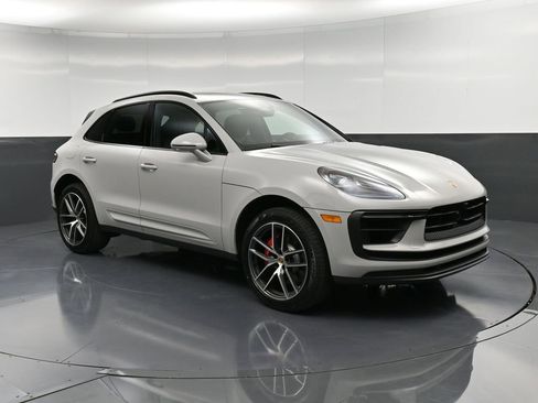 New 2026 Porsche Macan S AWD/4WD image 10