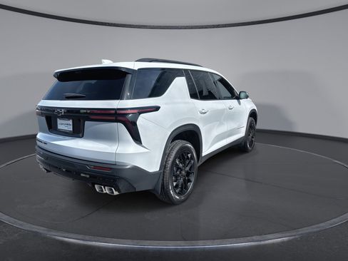 New 2026 Chevrolet Traverse LT w/ Midnight/Sport Edition AWD/4WD image 7