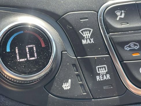 Used 2023 Chevrolet Malibu LT image 24