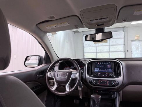Used 2016 GMC Canyon SLE RWD image 26