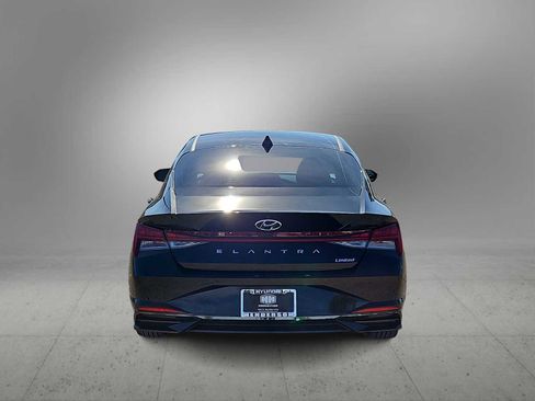 Certified 2022 Hyundai Elantra Limited w/ Cargo Package image 7