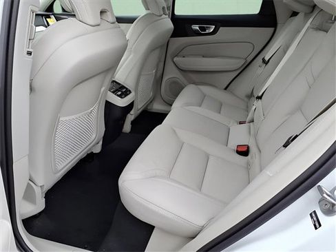 New 2026 Volvo XC60 B5 Ultra w/ Protection Package Premier image 10