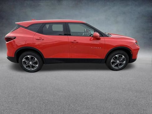 Used 2025 Chevrolet Blazer LT AWD/4WD image 7