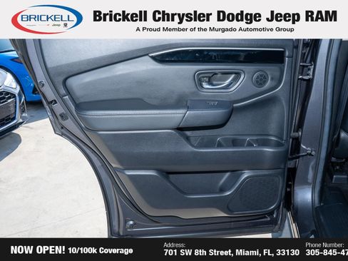 Used 2025 Honda Pilot Touring image 13