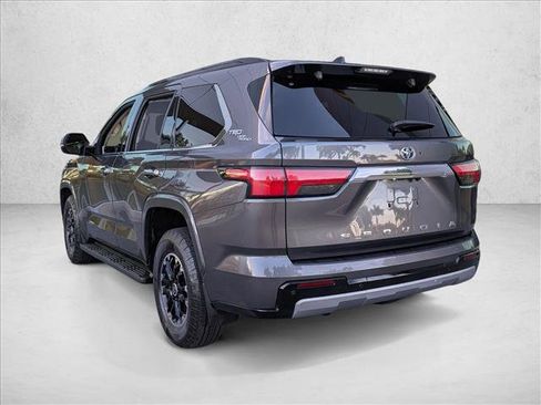 Used 2023 Toyota Sequoia Limited image 8