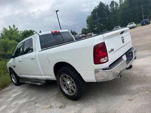 Used 2019 RAM 1500 Big Horn RWD image 6